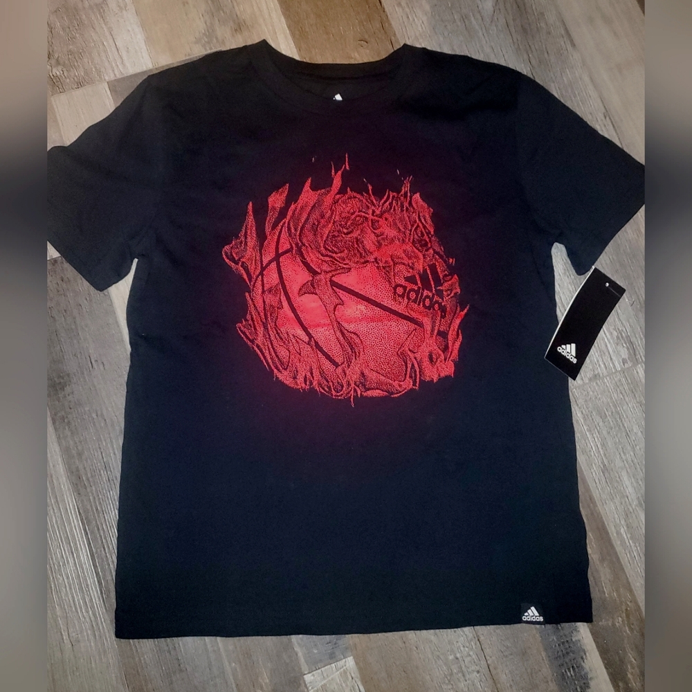 Adidas tee